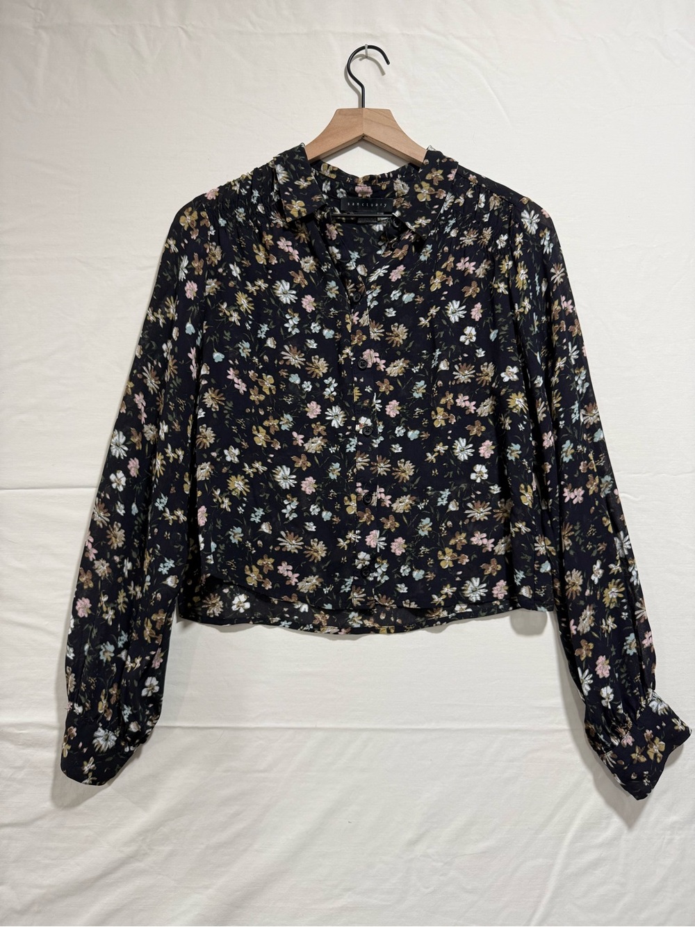 Sanctuary Black Floral Long-Sleeve Buttoned Blouse